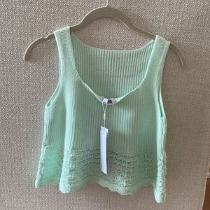 NWT - 525 America Scoop Neck Sleeveless Crop Knit